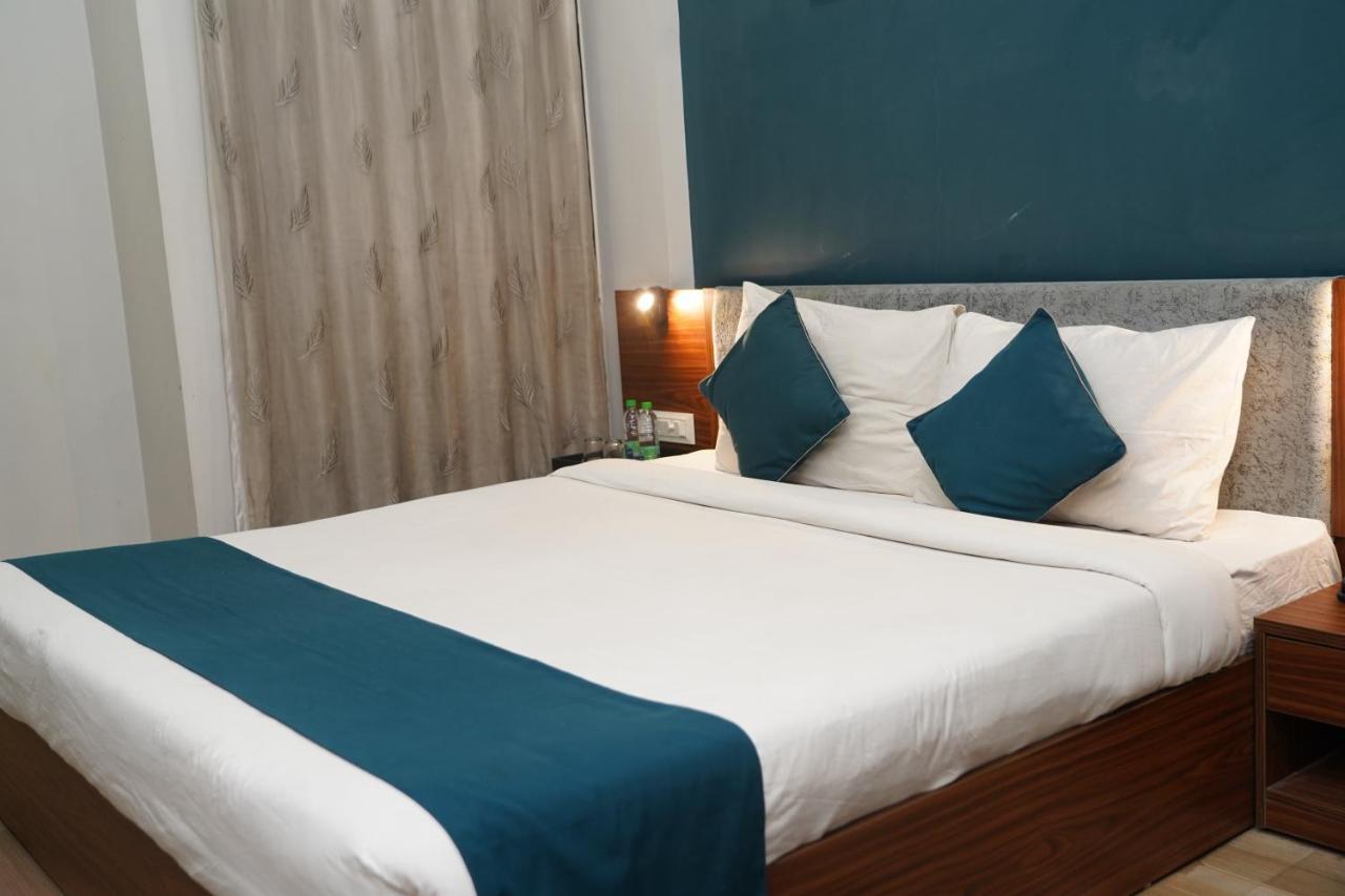 Hotel Ballfin Indore Indaur Exteriér fotografie