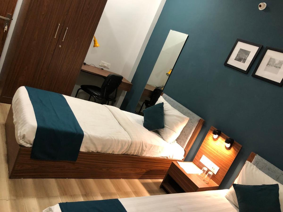 Hotel Ballfin Indore Indaur Exteriér fotografie